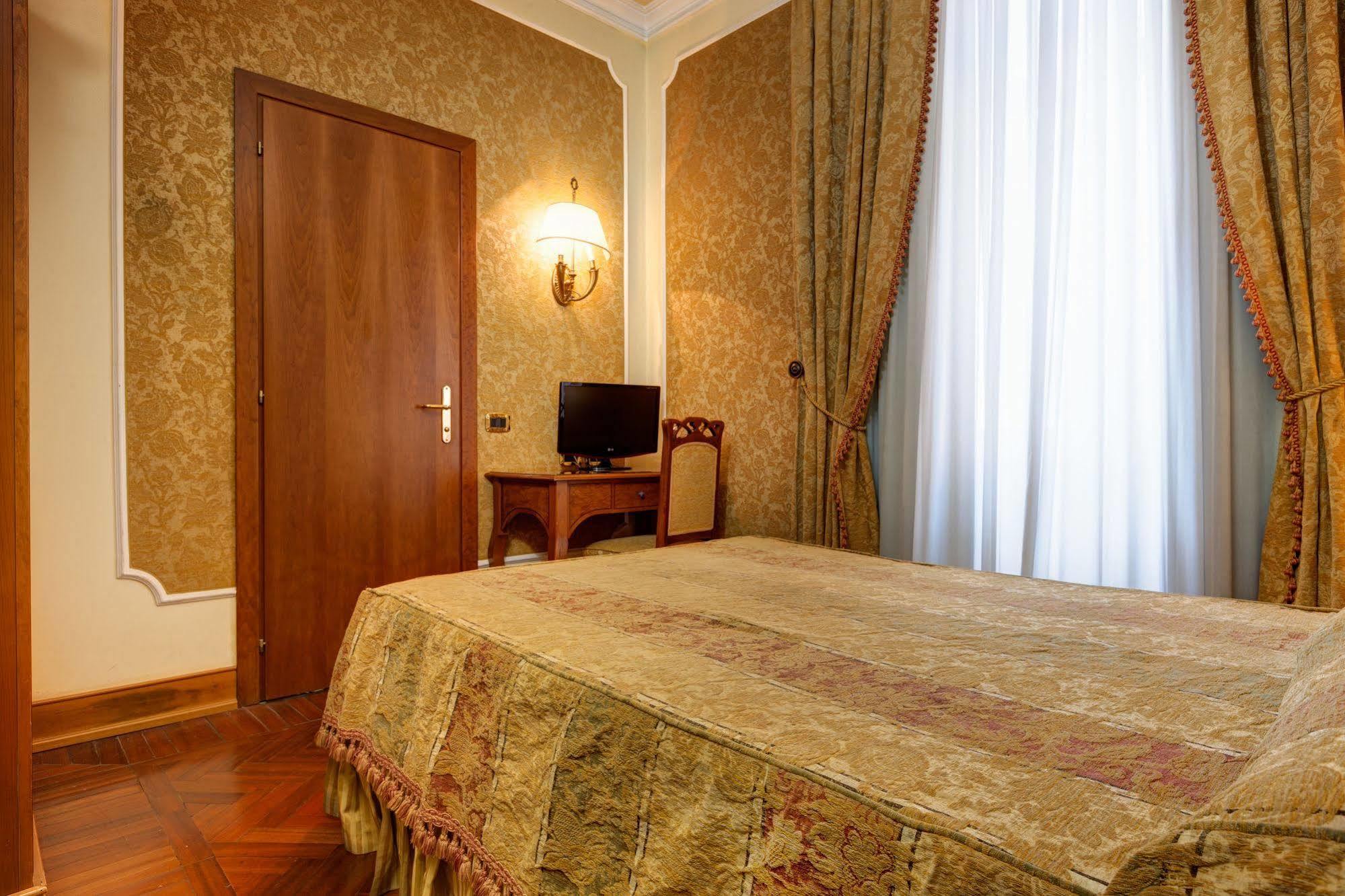 Hotel Villa Morgagni Róma Kültér fotó